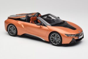 BMW i8 Roadster E-Cuivre Minichamps 1:18 80432454784 Métal — image 4 sur 6