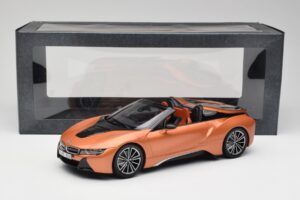 BMW i8 Roadster E-Cuivre Minichamps 1:18 80432454784 Métal — image 6 sur 6