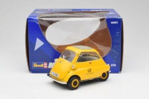 BMW Isetta 250 Deutsche Bundespost Revell 1:18 925 Métal — image 8 sur 8