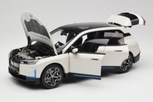 BMW iX Alpine White Minichamps 1:18 110023102 Métal — image 2 sur 8