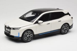 BMW iX Alpine White Minichamps 1:18 110023102 Métal