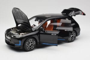 BMW iX Sapphire Black Minichamps 1:18 110023101 Métal — image 2 sur 8