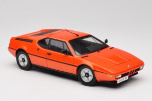 BMW M1 Orange Minichamps 1:18 80432411549 Métal — image 6 sur 8