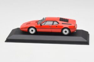 BMW M1 Rouge Minichamps 1:43 430025022 Métal