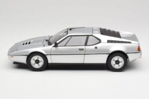 BMW M1 Argent Métallisé Norev 1:18 183226 Métal — image 4 sur 8
