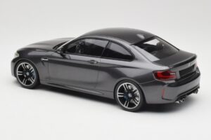 BMW M2 F87 Grey Metallic Minichamps 1:18 155026102 Métal — image 5 sur 6