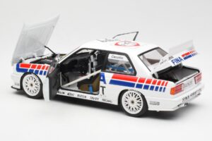 BMW M3 E30 #7 Fina J. Cecotto DTM 1992 AUTOart 1:18 89246 Métal — image 4 sur 7