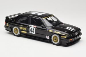 BMW M3 E30 JPS Team BMW #44 J. Richards / T. Longhurst Class Winners Bathurst 1000 1987 Minichamps 1:18 155872044 Métal — image 4 sur 6