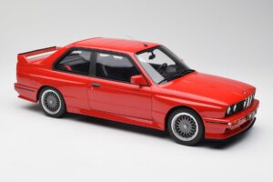 BMW M3 E30 Sport Evolution Rouge Otto 1:12 G033 Résine — image 4 sur 6