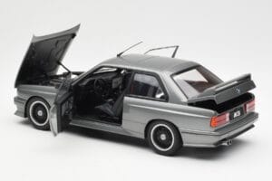 BMW M3 E30 Sport Evolution Cecotto Gris AUTOart 1:18 70567 Métal — image 5 sur 8