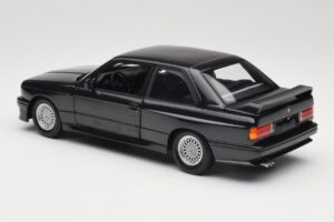 BMW M3 E30 Black Metallic Minichamps 1:18 180020306 Métal — image 7 sur 8