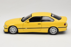 BMW M3 E36 Dakar Yellow UT Models 1:18 180022300 Métal — image 4 sur 8