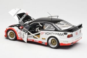 BMW M3 E36 GTR #0 B. Auberlen / M. Simo / P. Cunningham Daytona 24 Hours 1998 UT Models 1:18 39816 Métal — image 5 sur 8
