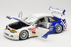 BMW M3 E46 GTR #42 J. Muller / J.J. Lehto ALMS 2001 Minichamps 1:18 80430139183 Métal — image 2 sur 8