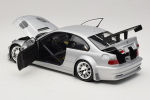 BMW M3 E46 GTR Street Argent Minichamps 1:18 100012100 Métal — image 5 sur 8