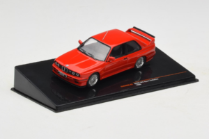 BMW M3 E30 Sport Evolution Rouge IXO 1:43 CLC583N Métal — image 2 sur 4