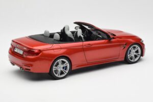 BMW M4 F83 Cabriolet Sakhir Orange Paragon 1:18 PA-97111 Métal — image 3 sur 8