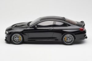 BMW M4 F82 CS Noir GT Spirit 1:18 GT845 Résine — image 3 sur 6