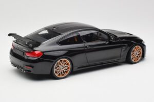 BMW M4 F82 GTS Sapphire Black Metallic Minichamps 1:18 110025220 Métal — image 3 sur 8