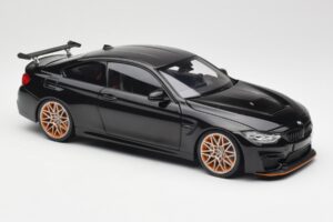 BMW M4 F82 GTS Sapphire Black Metallic Minichamps 1:18 110025220 Métal — image 6 sur 8