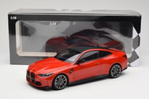 BMW M4 F82 Imola Red Metallic Minichamps 1:18 155020121 Métal — image 6 sur 6