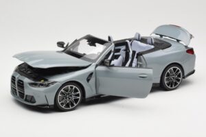 BMW M4 G83 Cabriolet Grey Metallic Minichamps 1:18 110021032 Métal — image 2 sur 8
