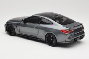 BMW M4 G82 Gris Metallic Minichamps 1:18 113020124 Métal — image 5 sur 8