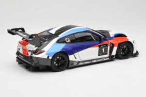 BMW M4 G82 GT3 Presentation 2021 Minichamps 1:18 80435A5D002 Métal — image 3 sur 8