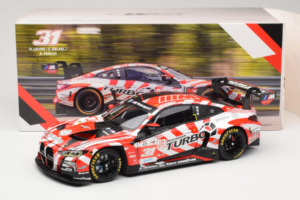 BMW M4 GT3 LMGT3 #31 D. Leung / S. Gelael / A. Farfus Team WRT 2nd Place 24 Hours of Le Mans 2024 Minichamps 1:18 113242431 M — image 8 sur 8