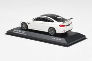 BMW M4 GTS F82 Blanc Avec Jantes Grises Minichamps 1:43 410025221 Métal — image 3 sur 4