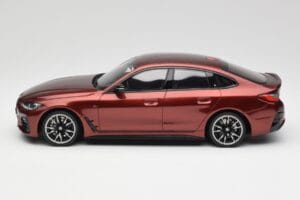 BMW M440i G26 Gran Coupe Aventurine Rouge Otto 1:18 OT1075 Résine — image 3 sur 6