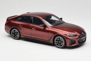BMW M440i G26 Gran Coupe Aventurine Rouge Otto 1:18 OT1075 Résine — image 4 sur 6