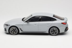 BMW M440i G26 Gran Coupe Brooklyn Gris Métallisé Otto 1:18 OT454 Résine — image 3 sur 6