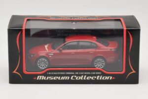 BMW M5 E60 Rouge Kyosho 1:43 03503R Métal — image 4 sur 4