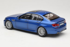 BMW M5 F10 Monte Carlo Blue Paragon 1:18 80432186352 Métal — image 7 sur 8