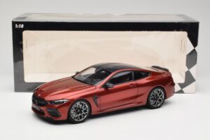 BMW M8 F91 Convertible Storm Bay Metallic Minichamps 1:18 110029020 Métal — image 8 sur 8
