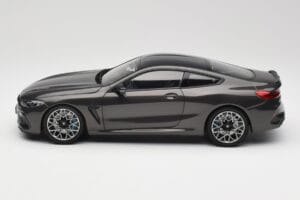 BMW M8 F92 Grey Metallic Minichamps 1:18 110029022 Métal — image 4 sur 8