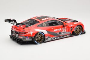 BMW M8 GTE RLL Racing #25 C. De Phillippi / B. Spengler Class Winners IMSA GP Road Atlanta 2020 Minichamps 1:18 155202995 Mét — image 2 sur 6