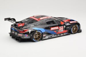BMW M8 GTE RLL Racing #24 J. Krohn / J. Edwards Class Winners 24 Hours of Daytona 2020 Minichamps 1:18 155202924 Métal — image 2 sur 6