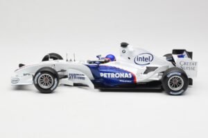 BMW Sauber F1.06 #17 J. Villeneuve Launch Version 2006 Minichamps 1:18 80430413184 Métal — image 3 sur 6