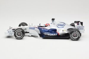 BMW Sauber F1.07 #10 R. Kubica Launch Version 2007 Minichamps 1:18 80430426995 Métal — image 3 sur 7