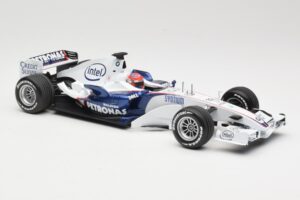 BMW Sauber F1.07 #10 R. Kubica Launch Version 2007 Minichamps 1:18 80430426995 Métal — image 4 sur 7
