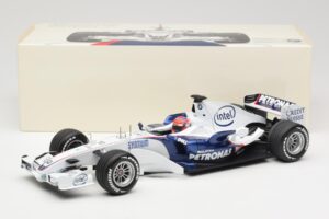 BMW Sauber F1.07 #10 R. Kubica Launch Version 2007 Minichamps 1:18 80430426995 Métal — image 7 sur 7