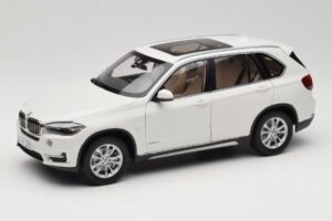 BMW X5 E70 Alpine White Paragon 1:18 PA-97073 Métal