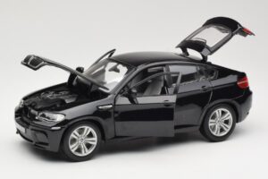 BMW X6 M E71 Noir Bburago 1:18 18-12081 Métal — image 2 sur 8