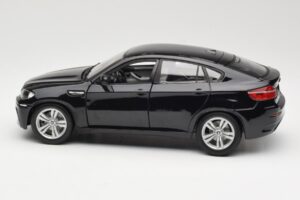 BMW X6 M E71 Noir Bburago 1:18 18-12081 Métal — image 4 sur 8