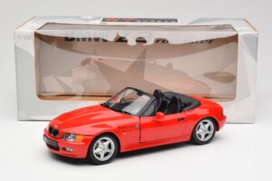 BMW Z3 E36/7 Cabriolet Rouge UT Models 1:18 180024330 Métal — image 8 sur 8