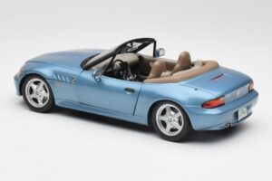 BMW Z3 E36/7 James Bond Goldeneye Bleu Métallisé UT Models 1:18 180024336 Métal — image 7 sur 8