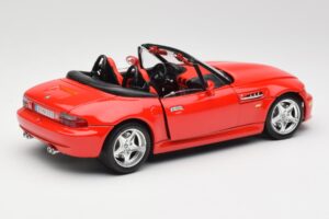 BMW Z3 E36/7 Roadster Rouge Bburago 1:18 3349 Métal — image 3 sur 8