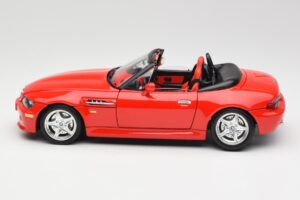 BMW Z3 E36/7 Roadster Rouge Bburago 1:18 3349 Métal — image 4 sur 8